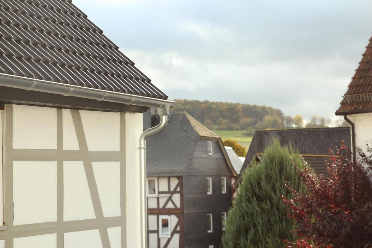 Gladenbach Im Fachwerk - Wohlfuehlen, Entspannen & Wandern Im Gruenen מראה חיצוני תמונה